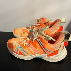 Coolest in school 👟 rare Nike Russell Westbrooks Why Not ‘melon tint’